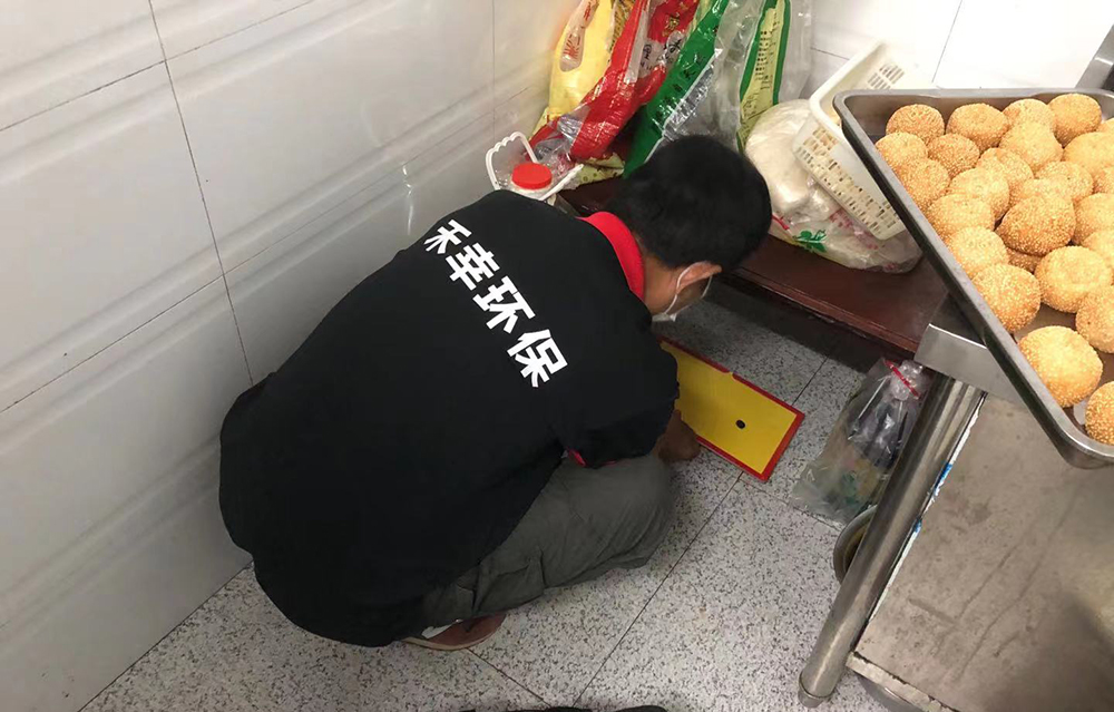 禾幸环保9月在鄂东机关灭鼠